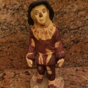 Wizard of Oz Scarecrow Figurine -Seymour Mann - Vintage 1974